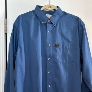 L.L. Bean Men's Classic Blue Casual Shirt